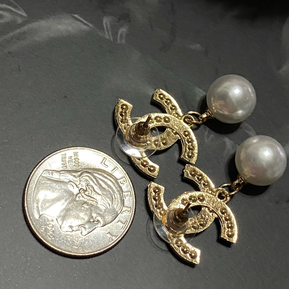 Gold and Pearl Earrings - Picture 4 of 7
